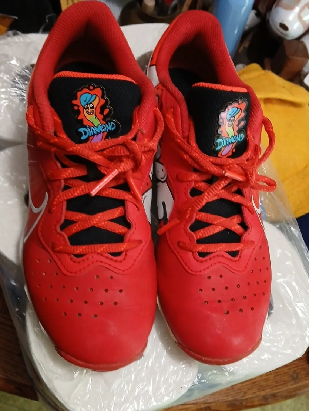 Nike Youth Bright Orange Athletic‎ Sneakers with Black Accents,sz.4.5y